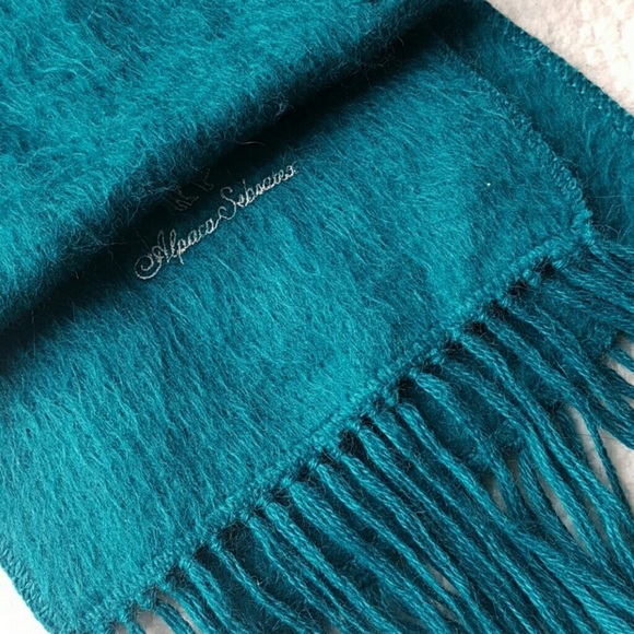 Alpaca Sebsatex Scarf (SOLD) - Picture 2 of 3